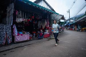 BIB: 
                            <button type="button" onclick="openModal(22795441)" class="btn btn-primary btn-sm float-right btn-popup" data-toggle="modal" data-target=".modal-high-quality">
                        <i class="fas fa-shopping-cart"></i> Add to Cart
                    </button>
                                            <button type="button" onclick="isThisMe(22795441, true)" class="btn btn-success btn-sm float-right btn-popup btn-isme hidden" data-toggle="tooltip" data-placement="bottom" title="นี่คือรูปของคุณใช่ไหม คลิกที่นี่เพื่อเอาเข้าอัลบั้ม">
                        <i class="fas fa-plus"></i> Add to album
                    </button>
                    <button type="button" onclick="isThisMe(22795441, false)" class="btn btn-warning btn-sm float-right btn-popup btn-isnotme hidden">
                        <i class="fas fa-ban"></i> Remove from album
                    </button>